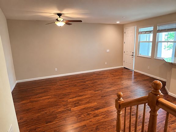 2nd image of 2413 Las Palomas Loop