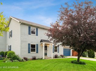 2540 Red Oak Trl, Crest Hill, IL 60403