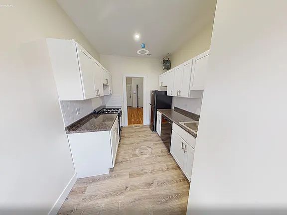 2nd image of 1800 Commonwealth Ave APT 5
