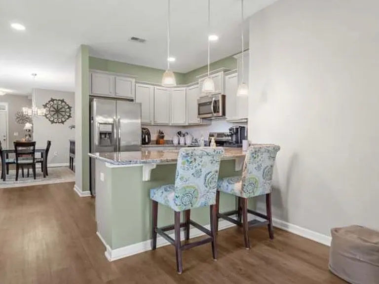 542 Hay Hill Ln — Photo 6