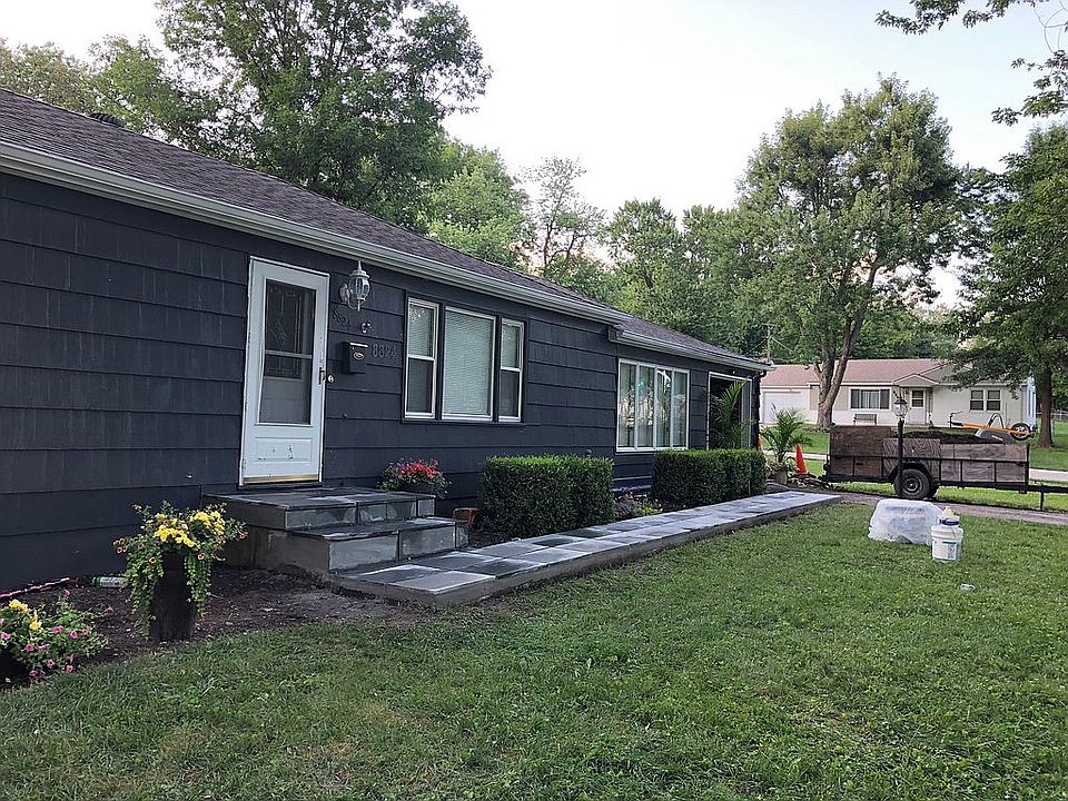 2nd image of 8824 Hemlock Dr