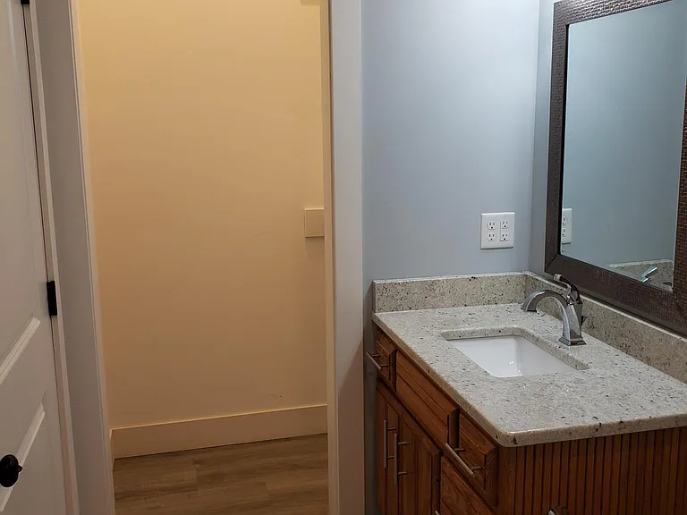 Master walk in closet 3' x 5' off bathroom