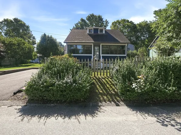 58 Cape Cod Ave, Plymouth, MA 02360