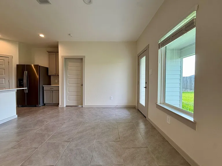 28930 Yukon River Ct — Photo 7