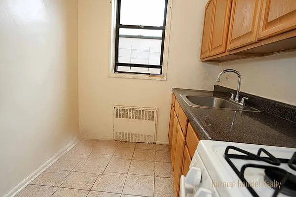 Rented by Norman Raindel, LREB | media 12