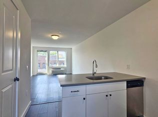 25-53 38th St #5A, Astoria, NY 11103