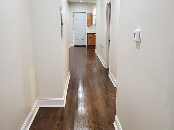 3rd image of 5027 W Washington Blvd #1W