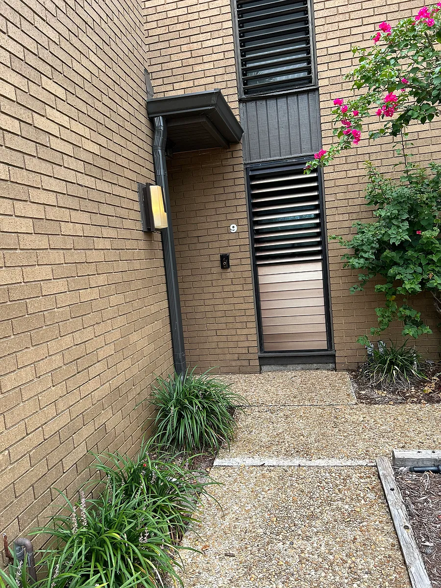 Building Photo - 9 Sandy Cove Rd #9
