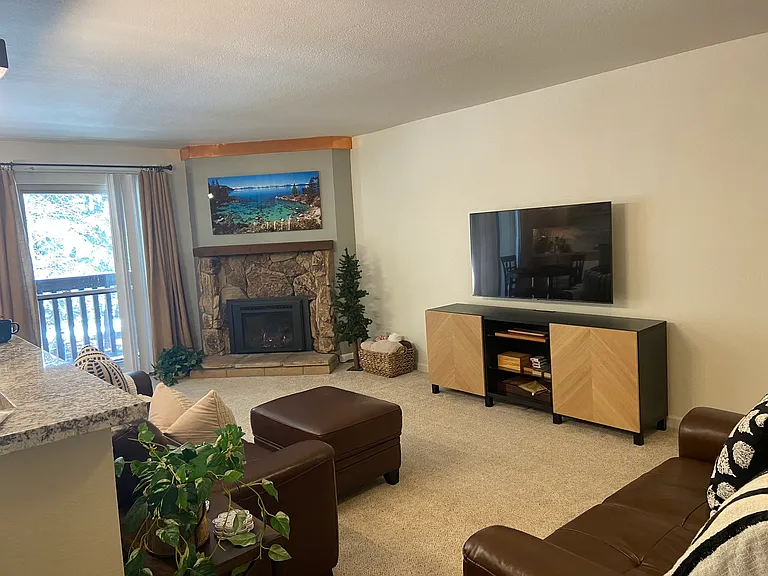 1st floor living room