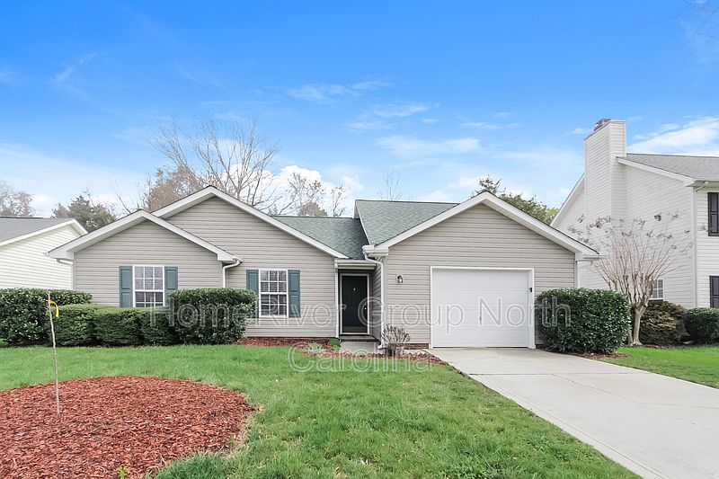 1st image of 12417 Poplar Forest Dr