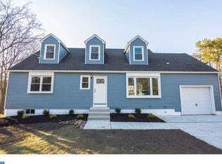 21 Lisa Dr, Blackwood, NJ 08012