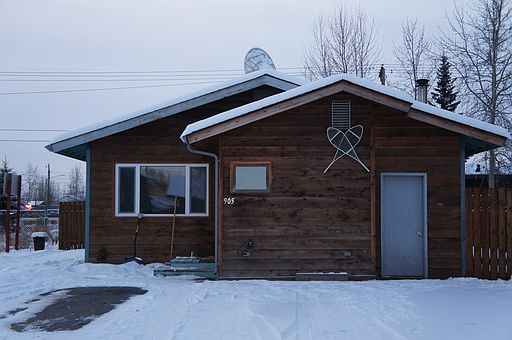 1st image of 905 25th Ave
