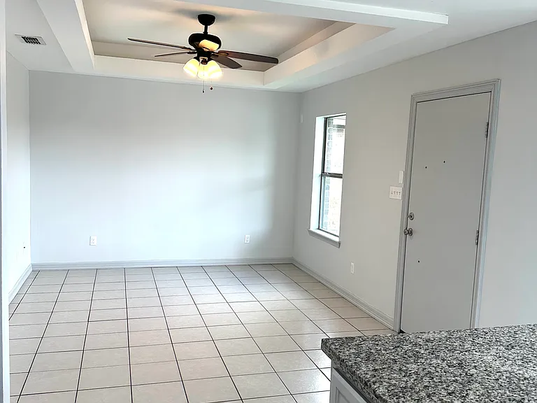 328 Clemente Ave #A — Photo 2