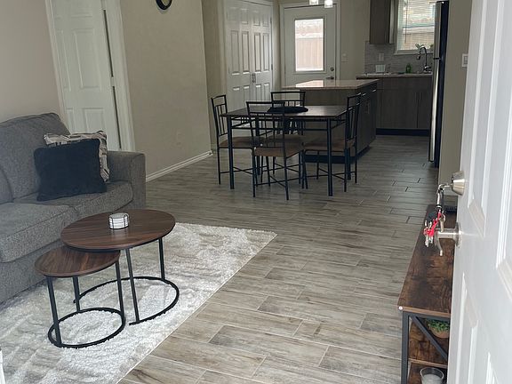 4th image of 4904 N Hiawatha Dr #2