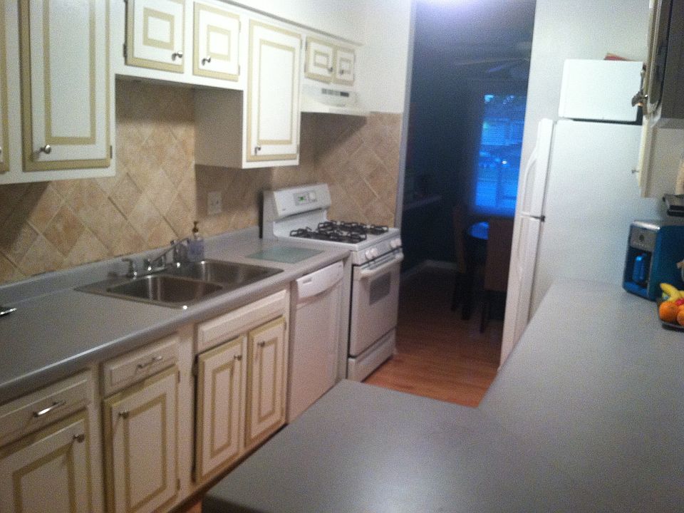 1st image of 2920 Roberts Dr APT 2