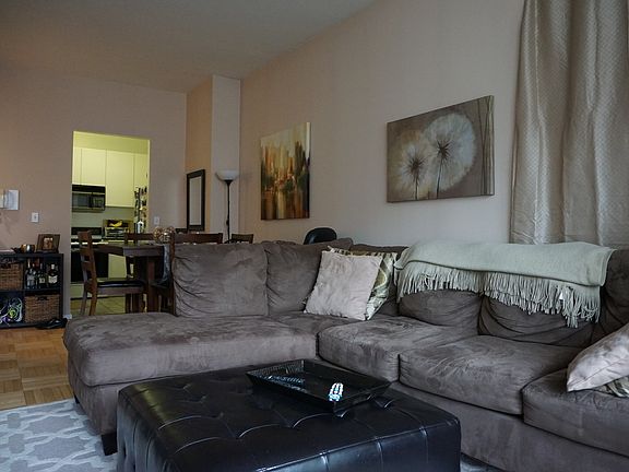 3rd image of 236 E 47th St APT 16B