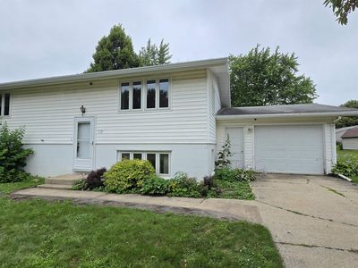 108 Hillhaven Dr, Forest City, IA, 50436