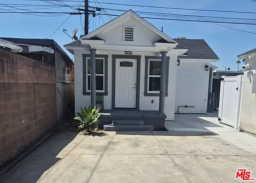 3679 3rd Ave Photo 1