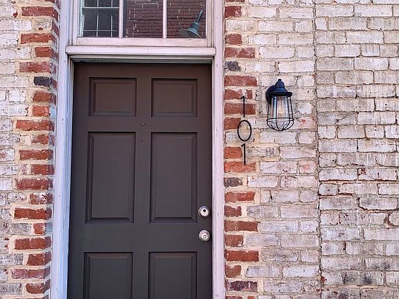 4th image of 1401-1411 E Cary St #101