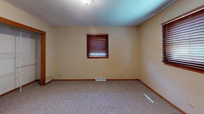 1109 E Indiana Ave — Photo 9
