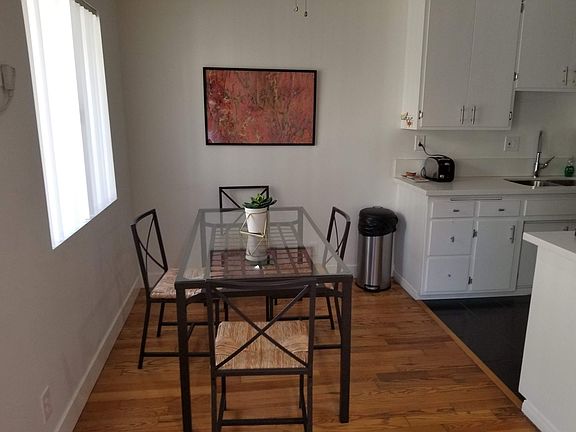 3rd image of 1336 N Citrus Ave APT 1
