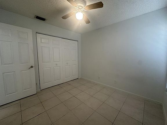 4th image of 3427 Commodore Ct #3427