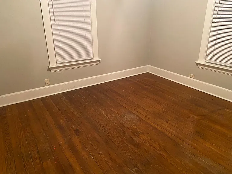 729 N Saint Louis Blvd — Photo 4