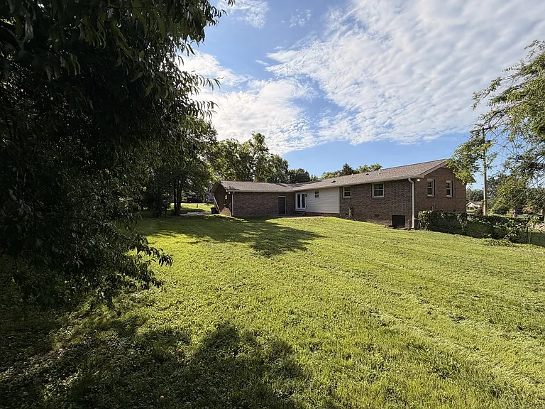 110 Cheryl Ct — Photo 27