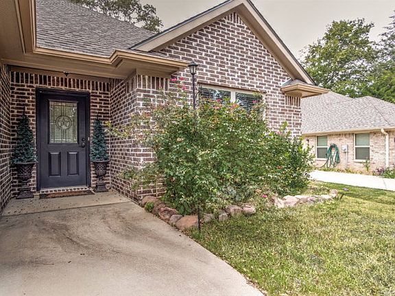 2nd image of 1629 Tanglewood Cir
