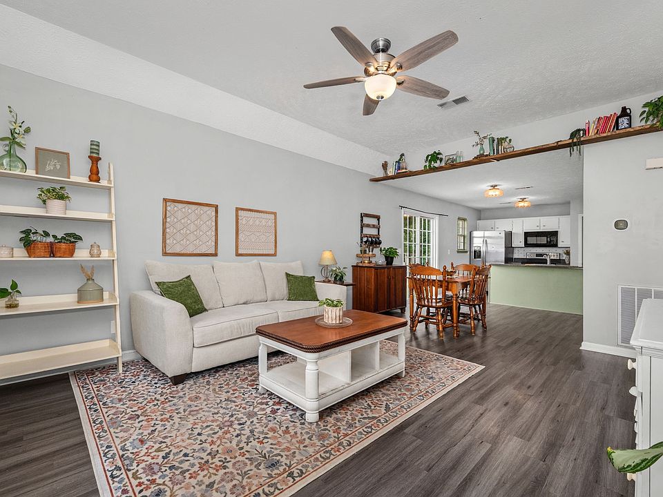 1st image of 4961 Camborne Cir