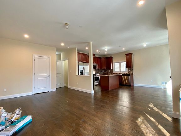 3rd image of 453 Deisius St #1