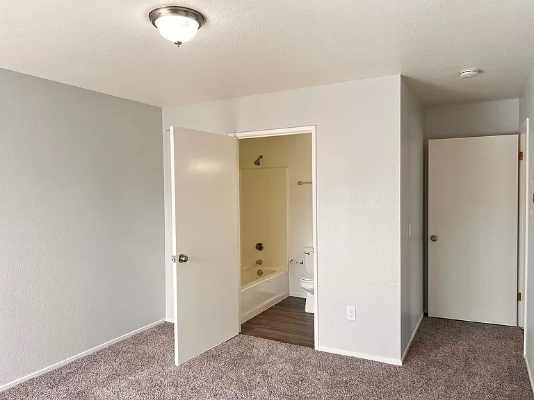 8600 Lyn River Ct — Photo 12
