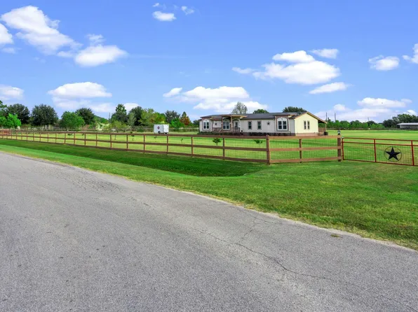 32811 S Red Leaf Ln, Brookshire, TX 77423