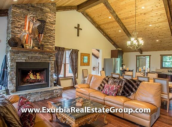 3rd image of 712 Blackberry Springs Ln