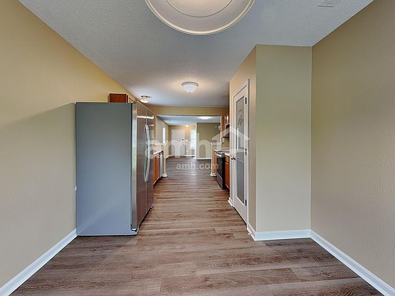 5th image of 10261 Sunvista Ct