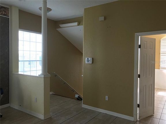 4th image of 6954 Della Dr APT 39