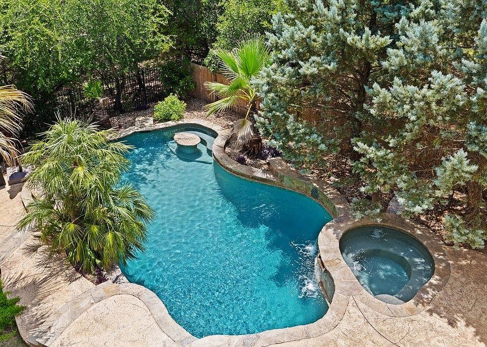 1st image of 13100 Country Trails Ln