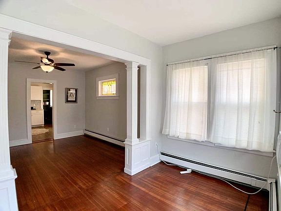3rd image of 165 Whittier St Floor 1