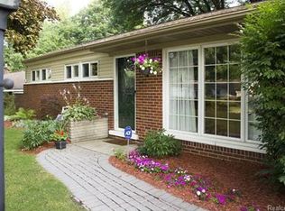 3548 Mark Rd, Waterford, MI 48328