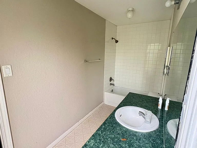 2117 Whittier Dr — Photo 11
