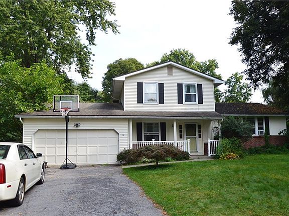 2nd image of 28 Pittsford Manor Ln