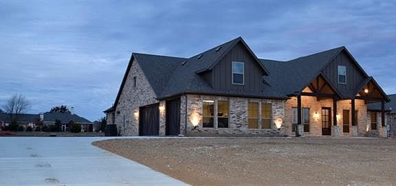 5th image of 1528 Brook Ln