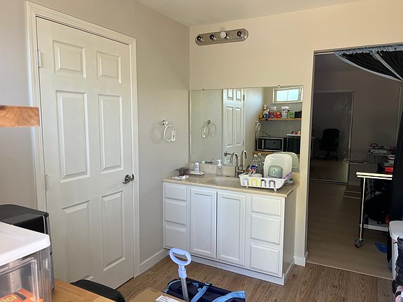 3rd image of 1455 Wagoner Dr #1