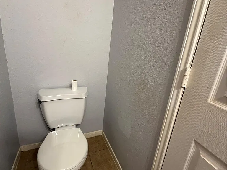 8023 Clover Leaf Dr — Photo 22