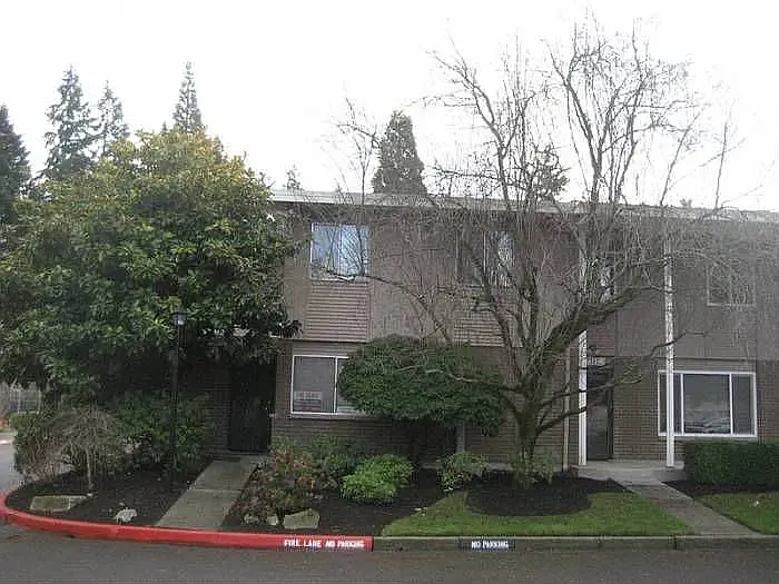 Building Photo - 12200 SE 60th St #5892