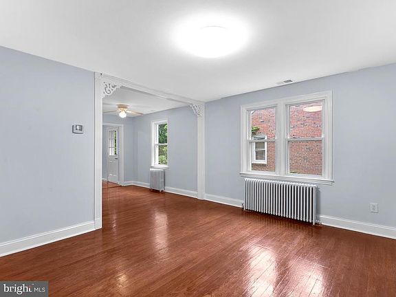 4th image of 229 N Beaumont Ave