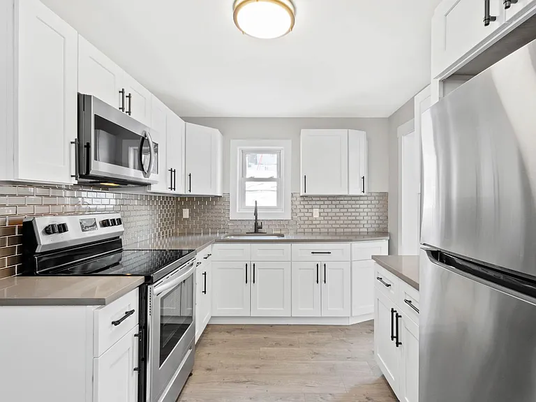 3001 Home Ave — Photo 7