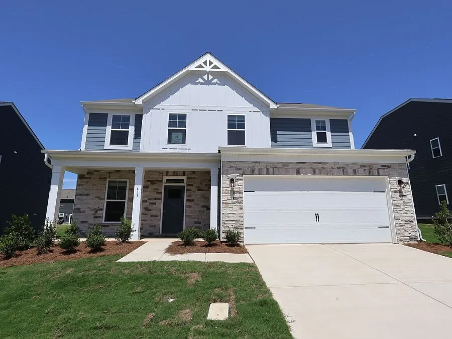 633 Willoughby Park Dr — Photo 2