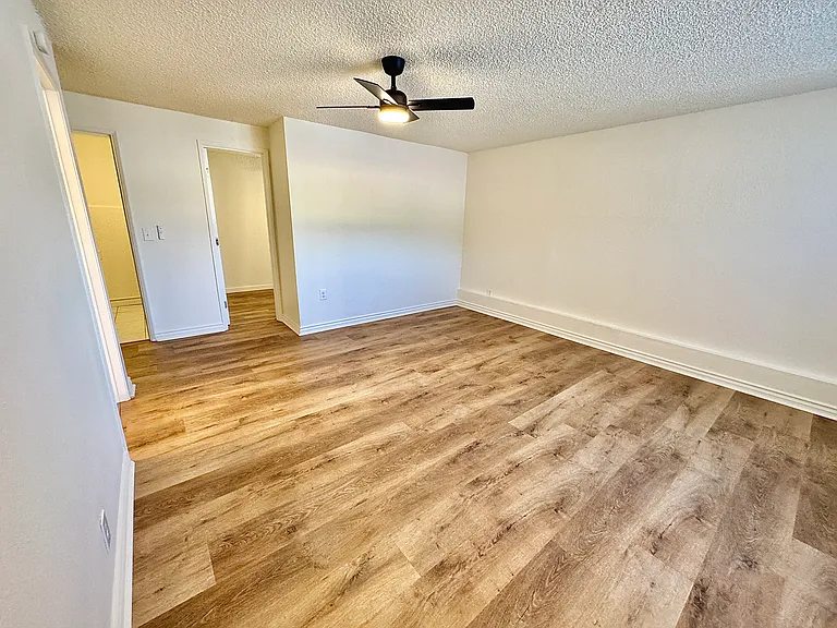 6418 Tujunga Ave #6424-7/8 — Photo 13