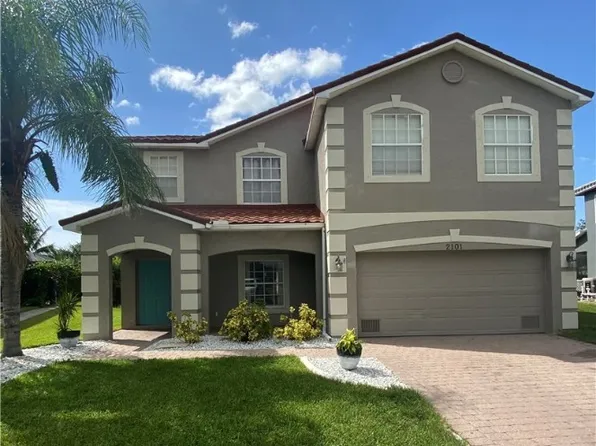 2101 Cape Heather Cir, Cape Coral, FL 33991